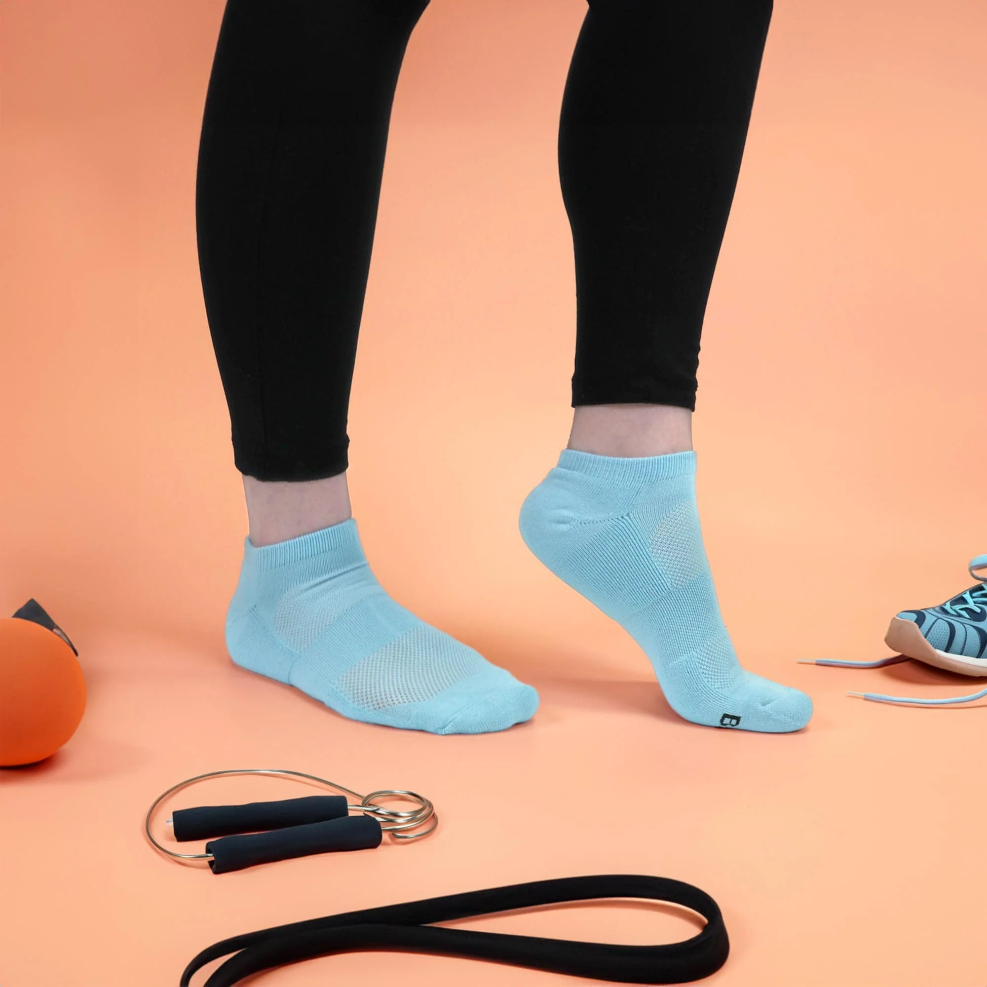 Unisex Bamboo Sports Ankle Socks: 4 Pairs - Image 7