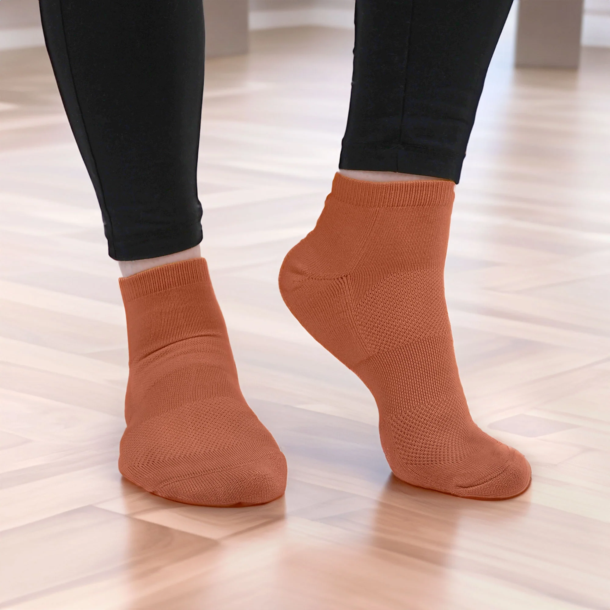 Unisex Quarter Bamboo Athletic Socks: 4 Pairs - Image 12