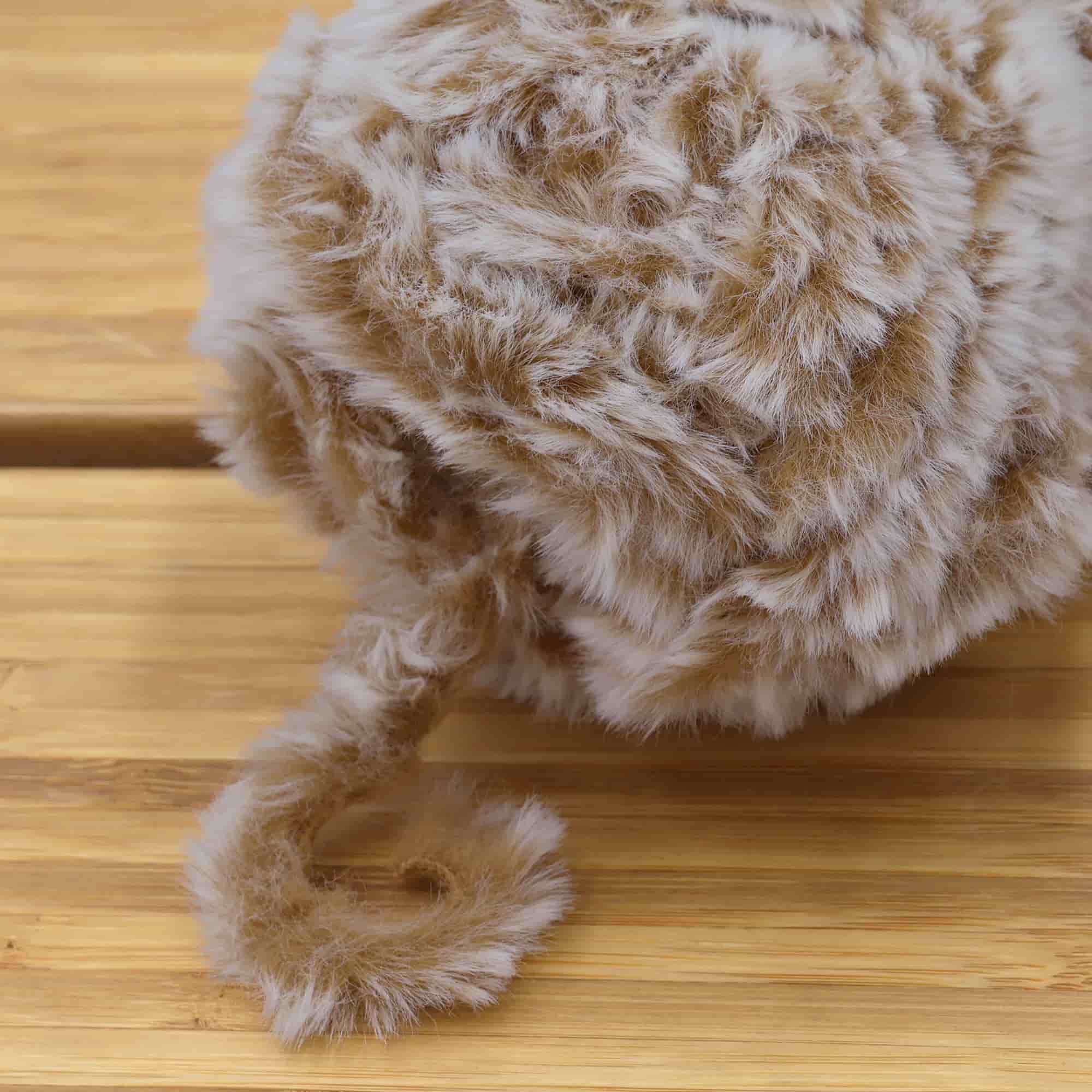 Luxe Fluff Yarn - Image 3