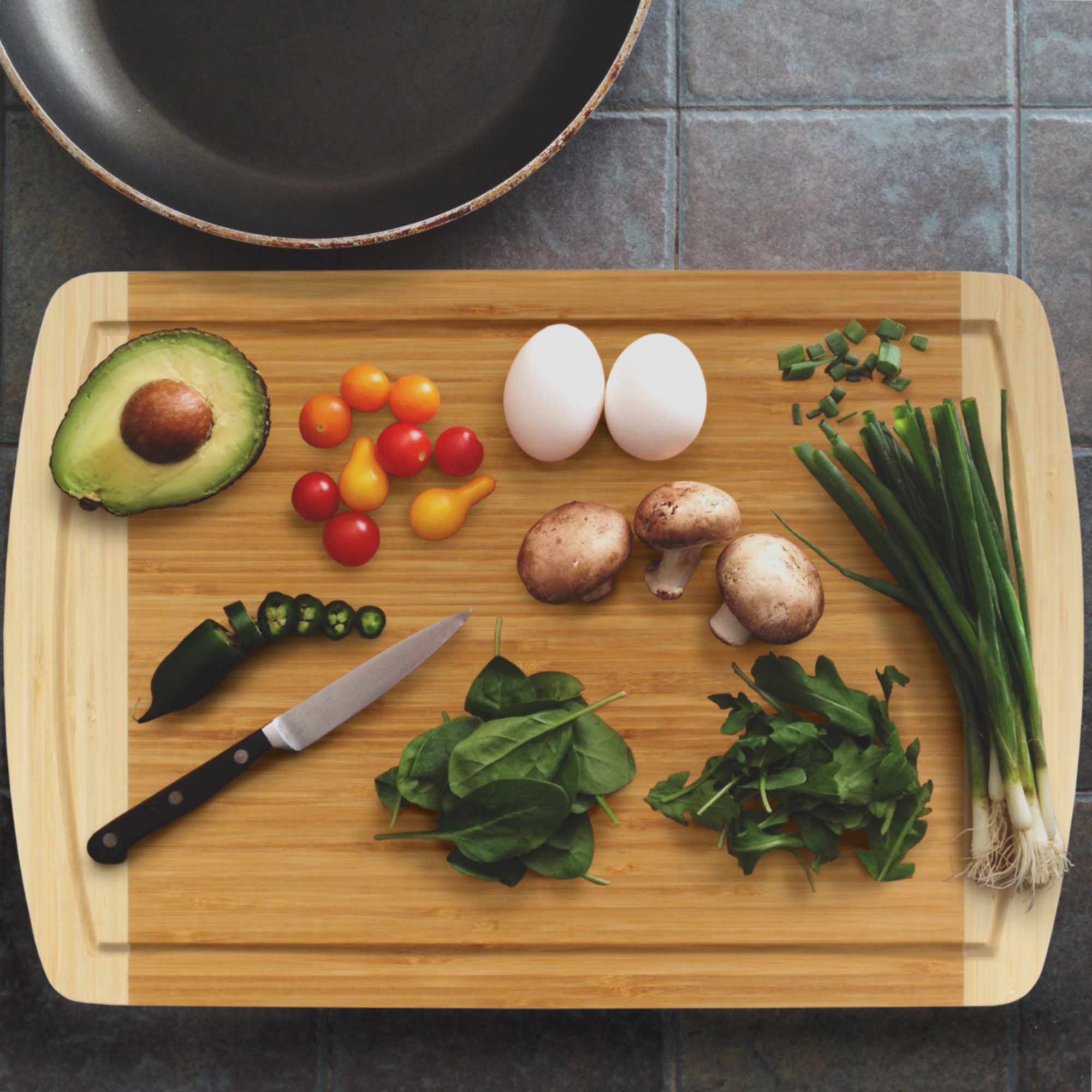 Grooved Two-Tone Bamboo Cutting Board 17.25" x 11.75" x 0.75" - Image 5