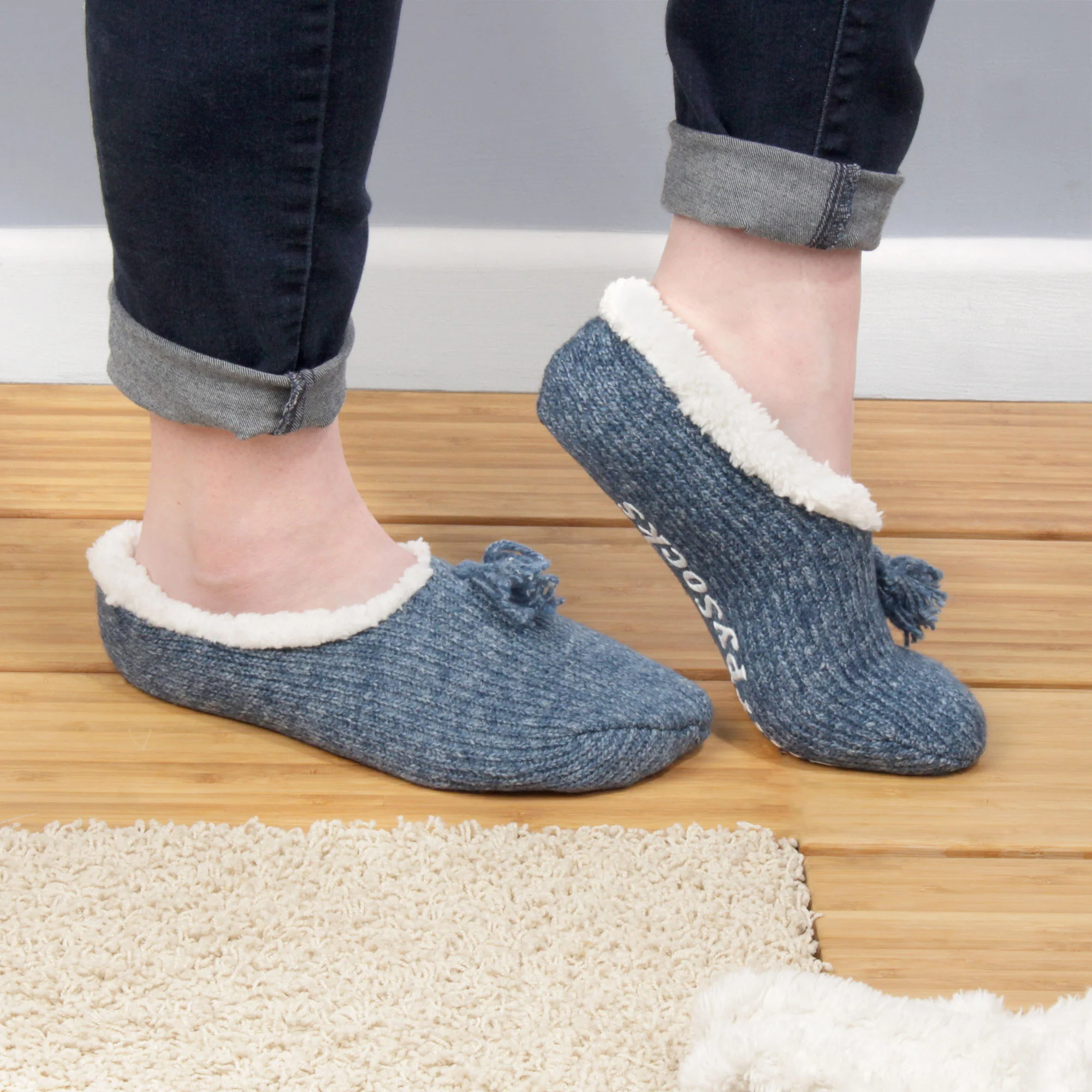 Women's Fancy Yarn Slippers: Assortments - Image 4
