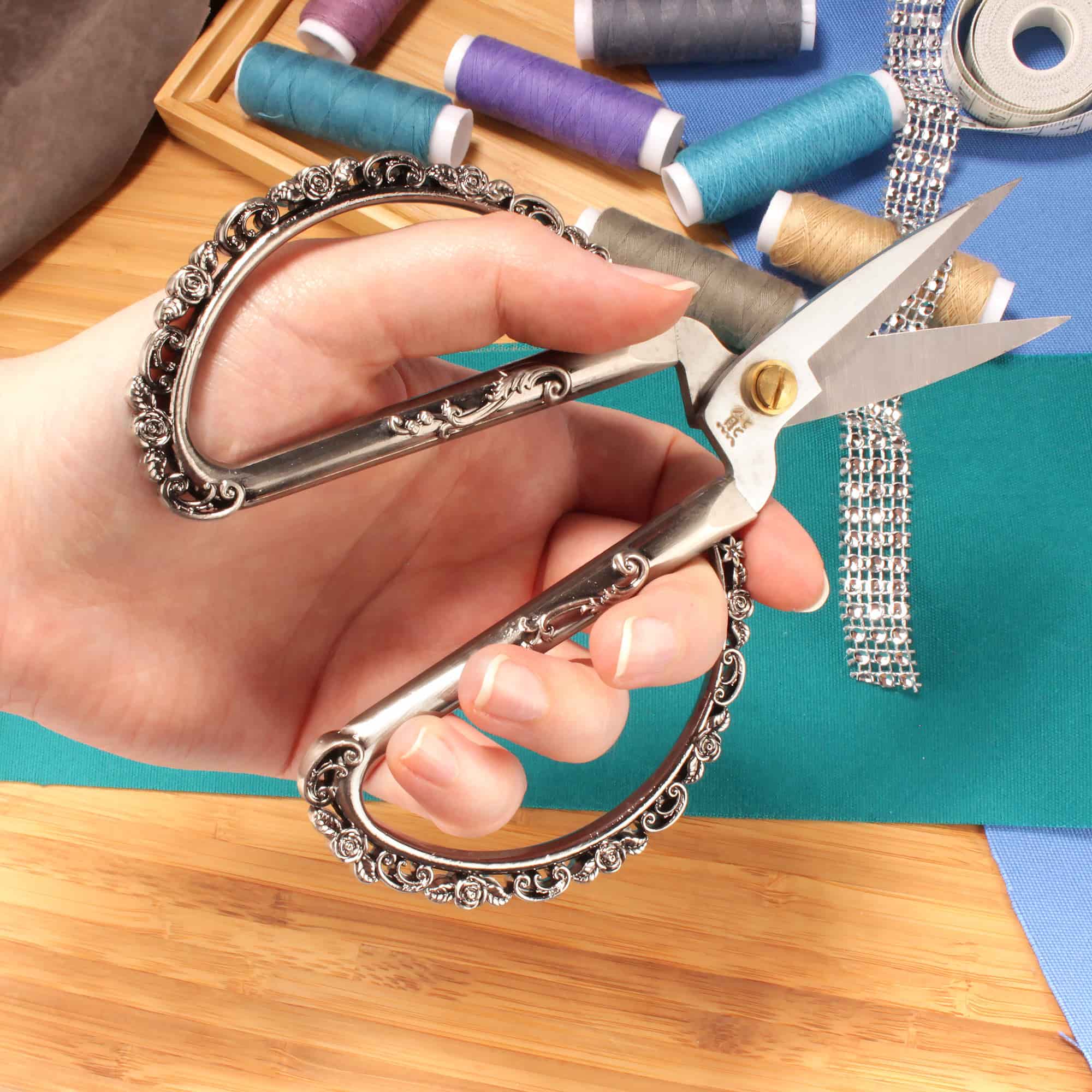 Delicate Roses Craft Scissors - Image 4