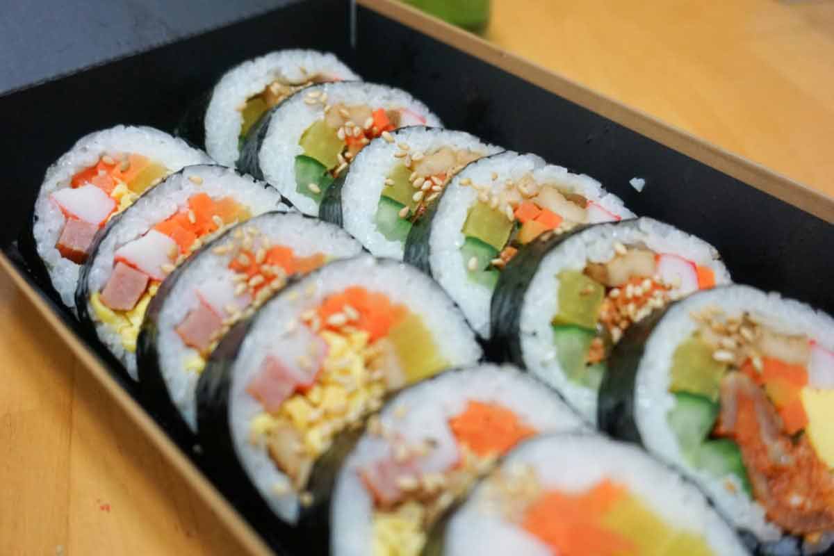 Sushi Rolling Kit with 2 Rolling Mats, Rice Paddle and Spreader - Image 10
