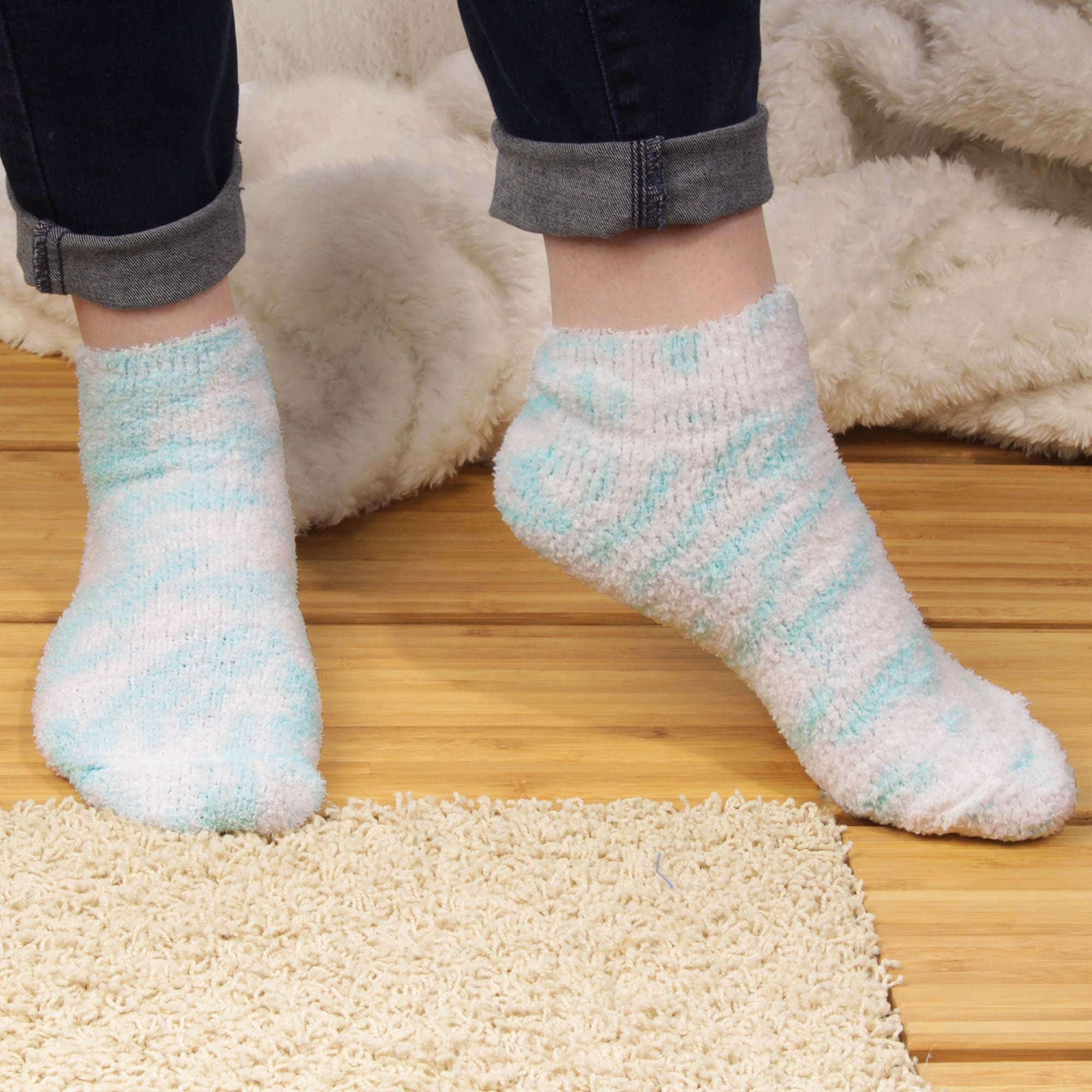 Women's Fuzzy Warm Fluffy Tie-Dye Colorful Ankle Socks - Image 2
